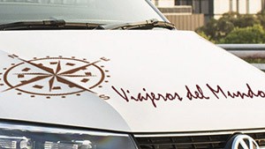 Volkswagen T6 Furgoneta Camper Accesorios y vinilos adhesivos personalizados RV Motor capo detalle